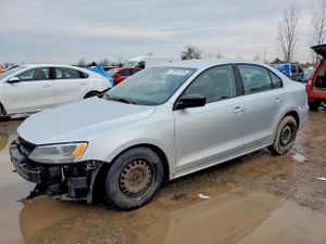 Volkswagen Jetta BASE 2.0L 4 2013