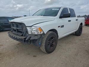 RAM 1500 ST 5.7L 8 2015