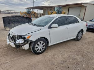 Toyota Corolla BASE 1.8L 4 2011