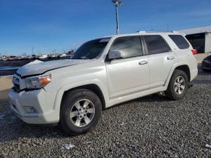 Toyota 4Runner SR5 4.0L 6 2013