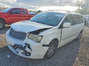 Chrysler Town & Country TOURING 3.8L 6 2010