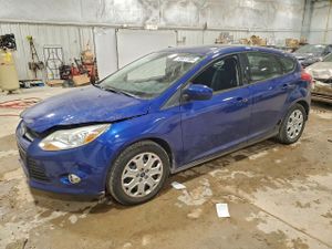 Ford Focus SE 2.0L 4 2012