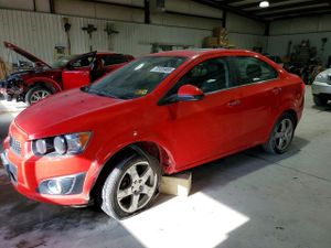 Chevrolet Aveo (Sonic) LTZ 1.4L 4 2015
