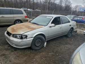 Toyota Camry CE 2.2L 4 2000
