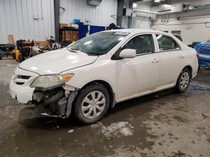 Toyota Corolla BASE 1.8L 4 2012