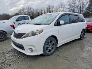 Toyota Sienna SPORT 3.5L 6 2011