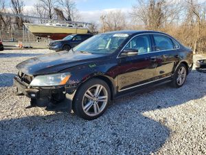 Volkswagen Passat SEL 3.6L 6 2012