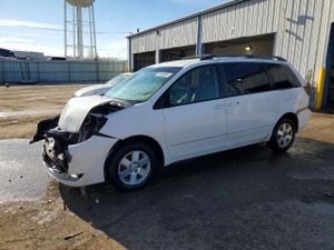 Toyota Sienna CE 3.3L 6 2004