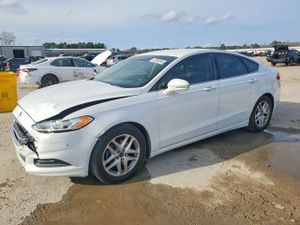 Ford Fusion SE 2.5L 4 2014
