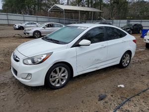 Hyundai Accent GLS 1.6L 4 2013
