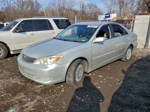 Toyota Camry LE 2.4L 4 2003
