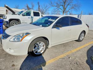Nissan Altima BASE 2.5L 4 2011