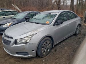 Chevrolet Cruze LS 1.8L 4 2012