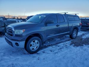 Toyota Tundra DOUBLE CAB SR5 5.7L 8 2013