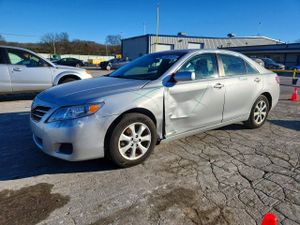 Toyota Camry BASE 2.5L 4 2010