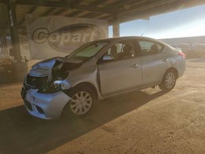 Nissan Versa S 1.6L 4 2014