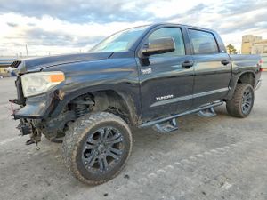 Toyota Tundra CREWMAX SR5 5.7L 8 2014