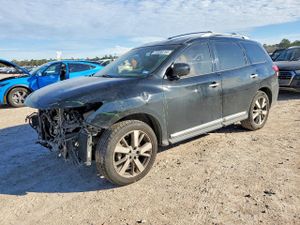 Nissan Pathfinder S 3.5L 6 2013