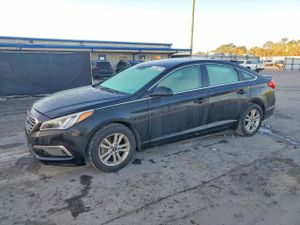 Hyundai Sonata SE 2.4L 4 2015