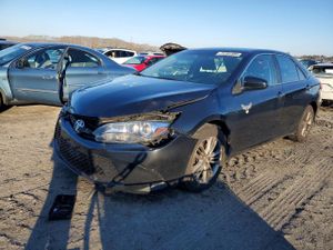 Toyota Camry LE 2.5L 4 2015