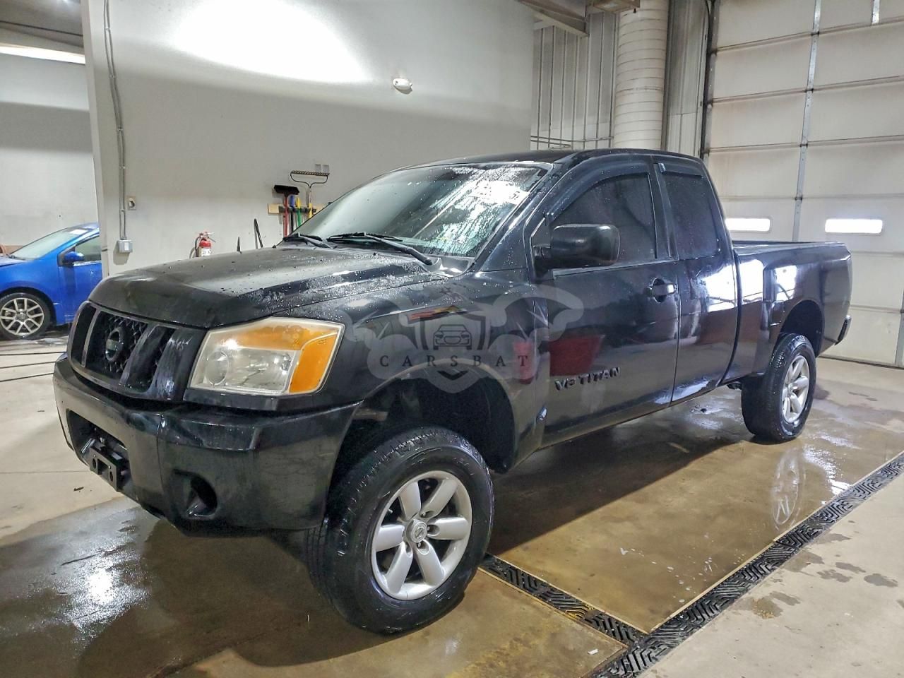 Nissan Titan S 5.6L 8 2012