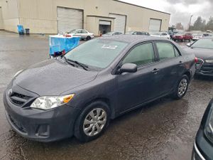Toyota Corolla BASE 1.8L 4 2011