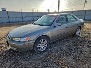 Toyota Camry LE 2.2L 4 1999