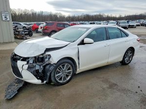 Toyota Camry LE 2.5L 4 2015