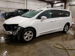 Chrysler Pacifica TOURING L PLUS 3.6L 6 2017