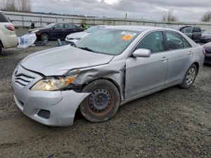Toyota Camry BASE 2.5L 4 2011