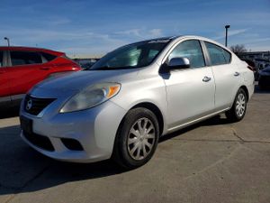 Nissan Versa S 1.6L 4 2012