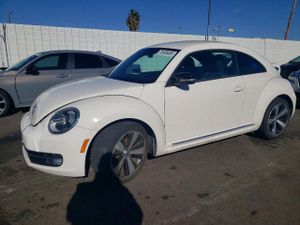 Volkswagen Beetle TURBO 2.0L 4 2012