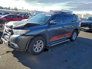 Toyota Highlander BASE 3.5L 6 2012