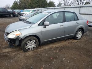 Nissan Versa S 1.8L 4 2011