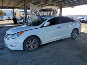Hyundai Sonata SE 2.4L 4 2013