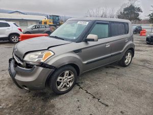 Kia Soul + 2.0L 4 2010