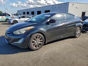 Hyundai Elantra SE 1.8L 4 2015