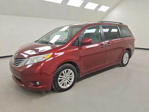 Toyota Sienna XLE 3.5L 6 2015