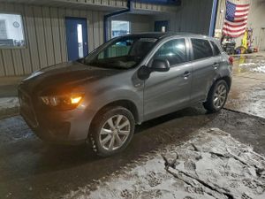Mitsubishi Outlander ES 2.0L 4 2015