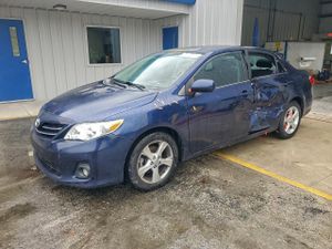 Toyota Corolla BASE 1.8L 4 2013