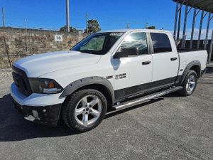 RAM 1500 LARAMIE 5.7L 8 2014