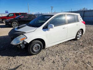 Nissan Versa S 1.8L 4 2011