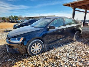 Volkswagen Jetta BASE 2.0L 4 2014