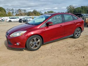 Ford Focus SE 2.0L 4 2014