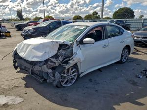 Nissan Sentra S 1.8L 4 2015