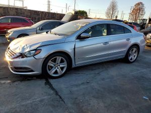 Volkswagen Passat CC SPORT 2.0L 4 2013