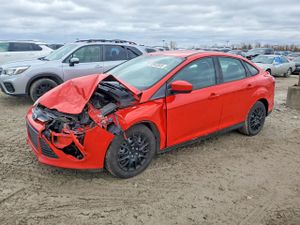 Ford Focus SE 2.0L 4 2012