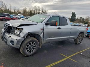 Toyota Tundra DOUBLE CAB SR5 5.7L 8 2013