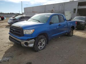 Toyota Tundra DOUBLE CAB SR5 4.6L 8 2010