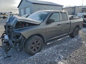 Dodge RAM ST 5.7L 8 2012